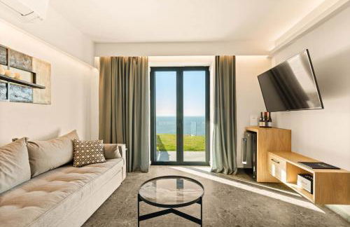 Mani Theasis - Foto 74