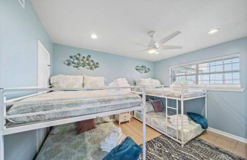 Beach Home with Cowboy Pool, Big Deck and Ocean View - Photo 18
