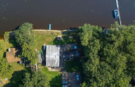 The Jackson Cottage on Grass Lake Waterfront 2 1 Nautical Cottage with Hot Tub Firepit & Year-Round Fun - Foto 40