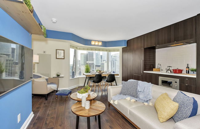 QuickStay - Elegance in Yorkville (Yonge & Bloor) - Photo 11