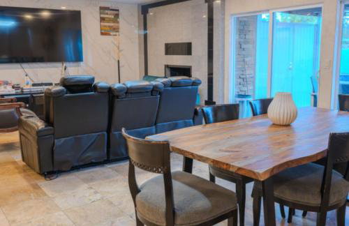 Trendy lux house near strip* Pool *hottub-Kirkland - Foto 18