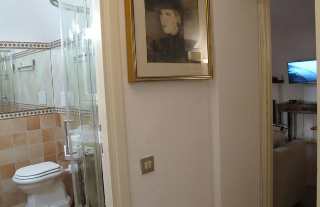 Aurora in Pantheon Apartment - Photo 13