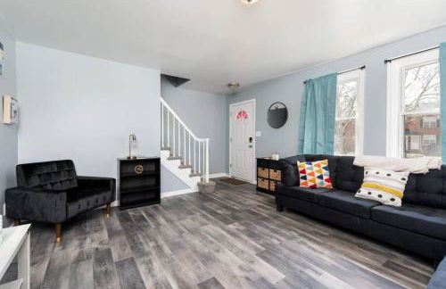 3BR home near Heritage Park - Photo 2