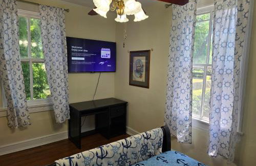 Newly Renovated Historic 6-Bedroom Manor, Where Timeless Elegance Meets Modern Luxury - Foto 57