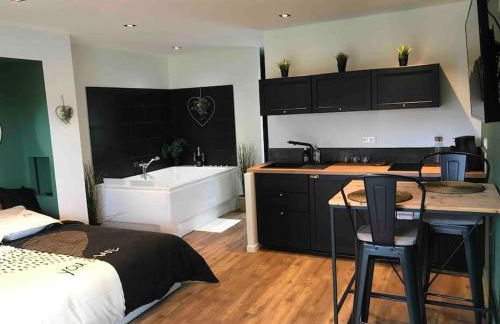 Le Cocon du bourg d’Agon - Foto 1