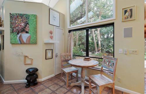 Beach Paradise Getaway - 200ft from Beach! - Foto 45