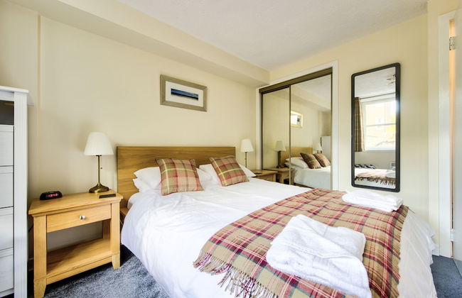 Charming Grassmarket Apartment with Castle View - Foto 1