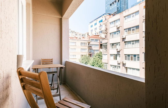 Chic Flat w Balcony 5 min to Cevahir Mall in Sisli - Foto 2