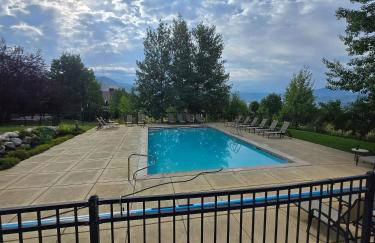 Spacious Eden Getaway w Hot Tub - Foto 25