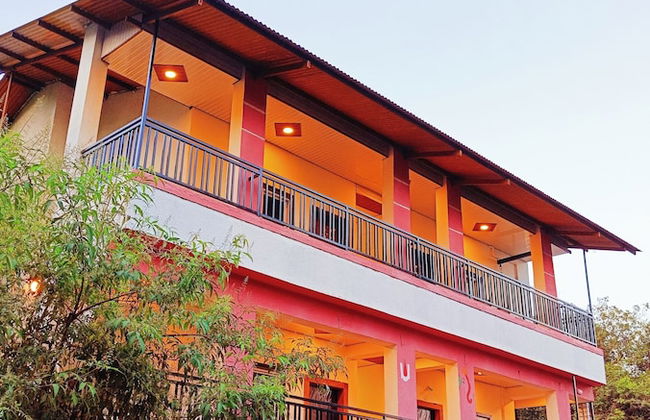 Janani Niwas Matheran - Photo 26