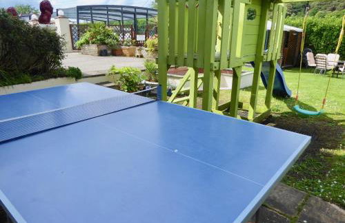 Simply the best ! 4 min walk to Beach, Pubs, Restaurants, Shops, Htd Pool, Hottub, Games rm, 1 acre Garden, BBQ's Coast to Coast cycle path, Beautiful, Bassets acre, Only six 1-3 bedroom SUPERB apartments, Free Parking and WIFI - Foto 17