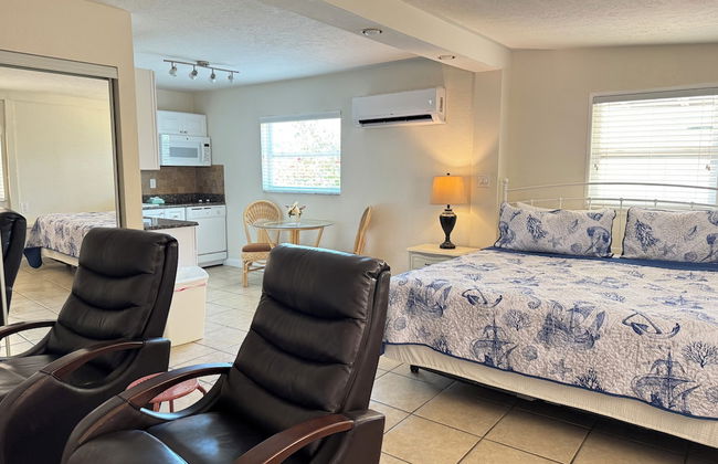 Tropical Villas of Venice Beach - Foto 13