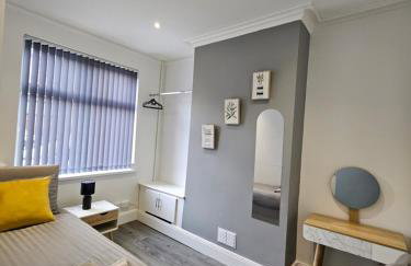 By the Joyous Stays - House with home comforts - Foto 30
