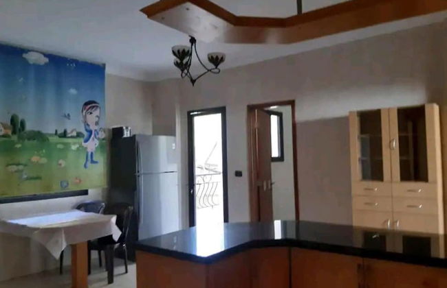 Stunning 4-bed Apartment in Ain Saadeh - Foto 9
