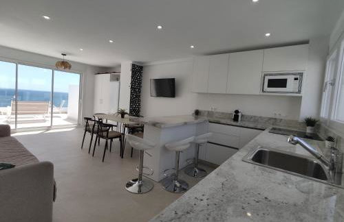 Front Sea View Penthouse - Photo 18