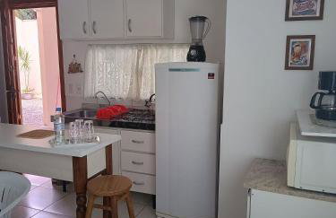 Apto 1 Quarto com Varanda e Estacionamento perto da praia - Foto 32