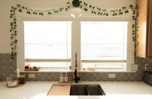 Reno's Biggest Little House - Cozy Home Theatre - Foto 21