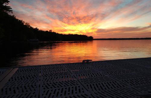 Lakefront! Twin Birch Resort - The Loon - Foto 43