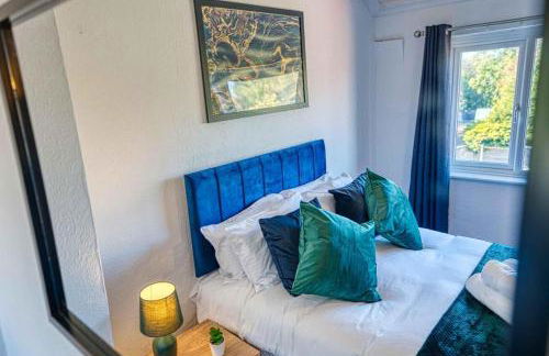 Spacious 3BR Home with Driveway Near NEC & Airport - Foto 13