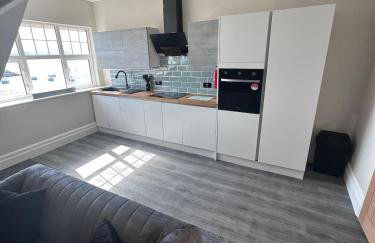 Stunning 2 Bedroom Sea View Apartment With Parking - Foto 26