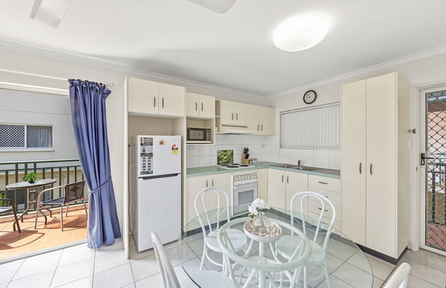 Koala Court Holiday Apartments - Photo 16