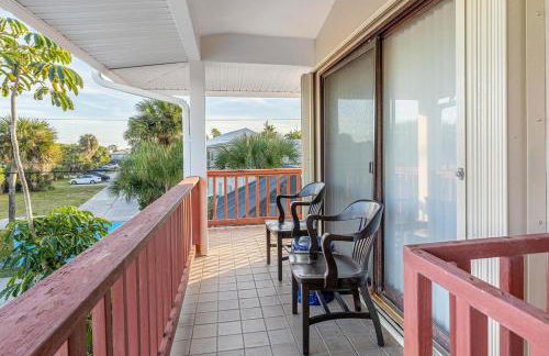 SAND CASTLE-Fun For Big Groups-Walk to Beach, Heated Pool, Lanai - Foto 28