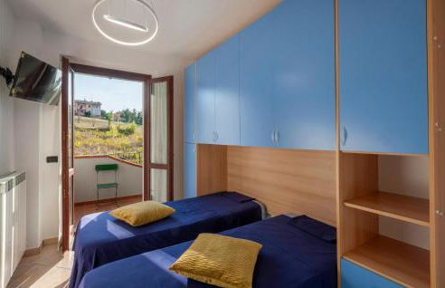 Lovely Apartment In San Costanzo - Foto 14