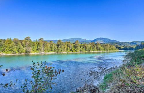 Dreamy Riverside Cabin with Fireplace and Grill - Foto 28