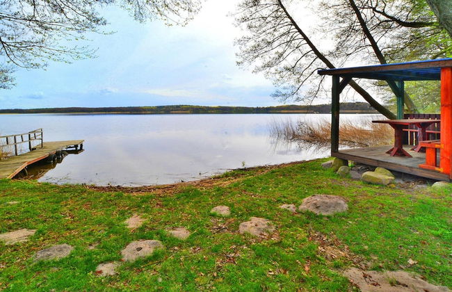 Holiday Home With Fireplace and Private Garden - Photo 19