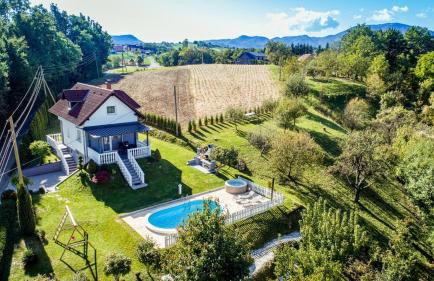 Odisea Hill House - Modern Holiday Home with swimming pool, sauna, jacuzzi, WiFi and 2 bedrooms, near Varazdin - Foto 6