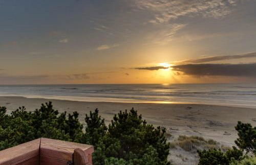 Seadrifter Oceanfront Beach House - Foto 1