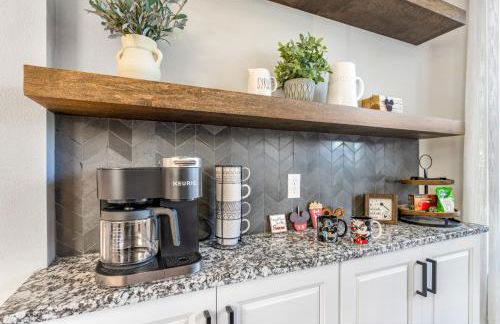 4BR Family Friendly Themed Pool Home Near Disney - Foto 17