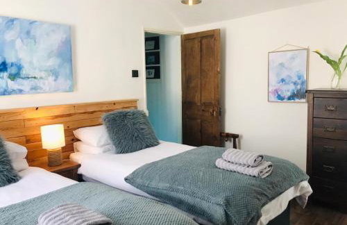 Market House, Mousehole - Photo 1