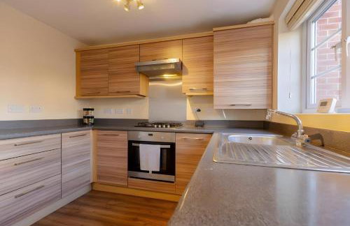 FREE parking, LARGE House for Contractors & Families, Sleeps 7, 25 mins to MANCHESTER & LIVERPOOL - Foto 66