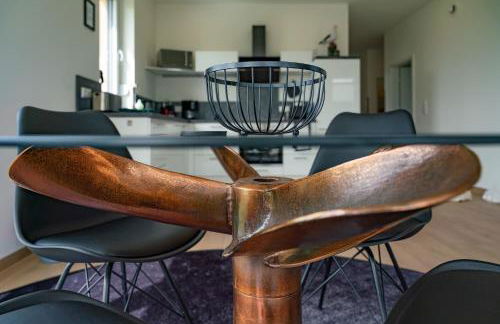 Sonnendeck Schwerin - Apartment mit Dachterrasse, Seeblick, Parkplatz, Fahrradschuppen, King-Size Bett - seenah relaxen - Foto 17