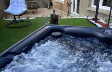 Beau Loft room proche mont saint Michel jaccuzi illimité en plein centre Avranches - Foto 4