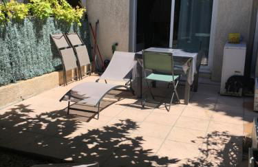 T2 SAUSSET PROCHE DE LA MER - Foto 1