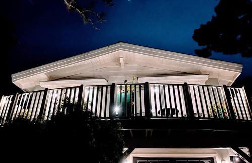 Gorgeous 3-bdrm home, walk to town and beach - Photo 8