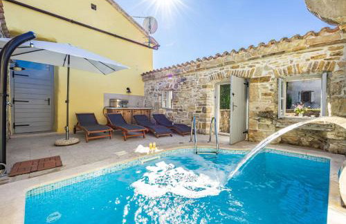 Holiday Home Franz by Interhome - Photo 1