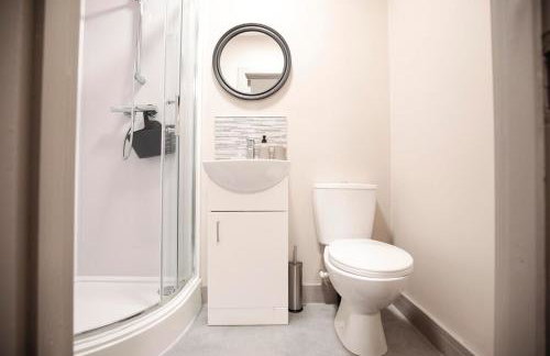 Bartlam Place, Sleeps 6, Central Oldham - By NMB Property - Foto 25