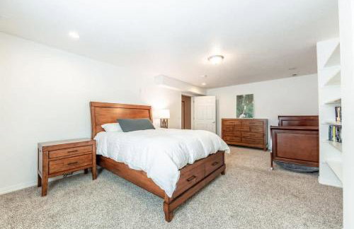 Big Family Getaway- Theater Room- BBQ- Play Room- Fire Pit - Foto 35