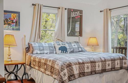 River Time Cabin - Riverfront, Hot Tub, Screen Porch, Fishing, Games, View, 3 King Beds - Photo 61