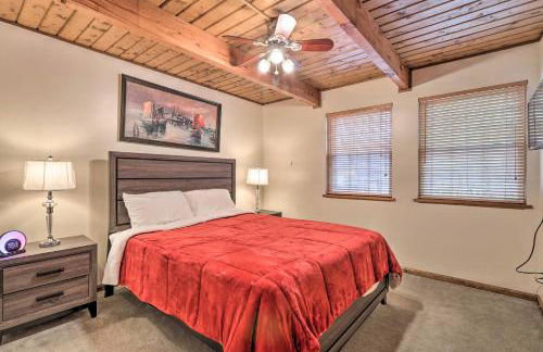 5 Mi to Camelback Henryville Home with Hot Tub! - Foto 16