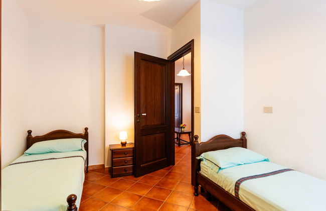 3 bedroom Apartment in Diano Castello with swimming pool and garden - Photo 15