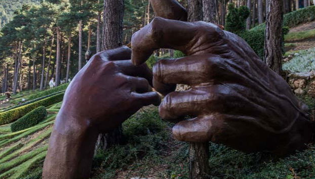 Escultura en los Jardines de Juberri