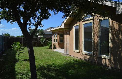 Minutes to Shopping, Dining and Fun Family Stay - Sleeps 6 - Foto 28