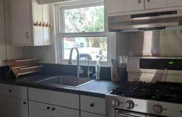 Rustic Cottage Rental with a Hot Tub Perfect for Luxury Camping in Santa Margarita - Foto 6