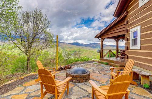 True Log Cabin with Game Room, Year-Round Views - Foto 2