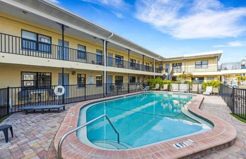 Sunset Corner - Beach View & Heated Pool! - Foto 34