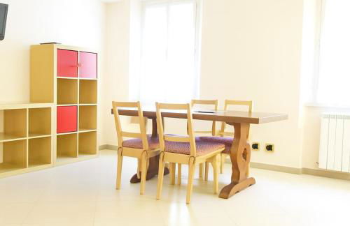 Top Floor Super Central View of the tower - Photo 18